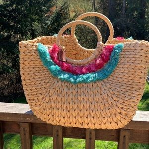Vineyard vines straw bag